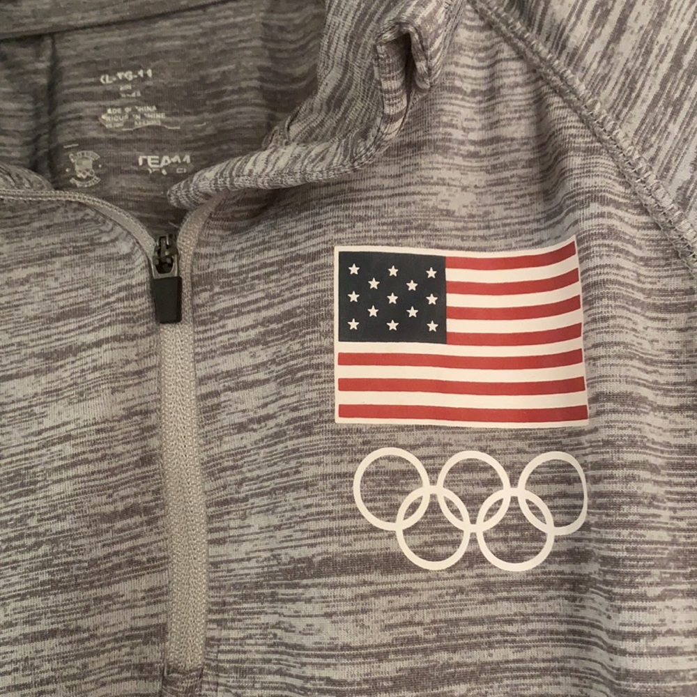 Team USA pullover